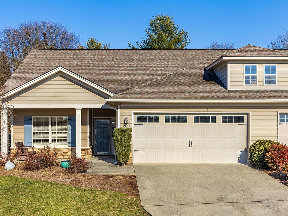 1st image of 2201 Heritage Place Dr NW