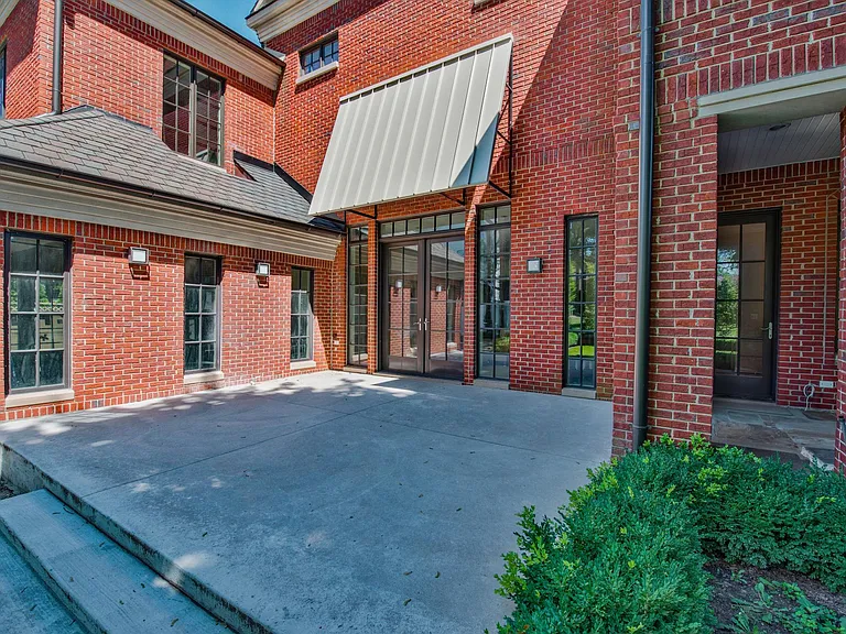 200 Aspen Rd — Photo 34