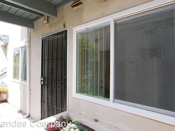 2nd image of 4420 Oregon St #1