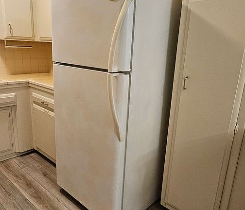 5th image of 275 S Marengo Ave #28
