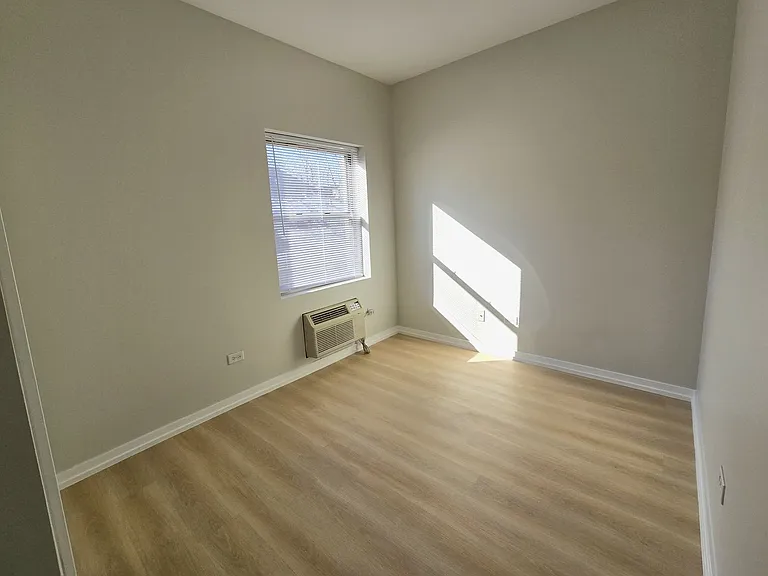 5051 N Kenmore Ave — Photo 60