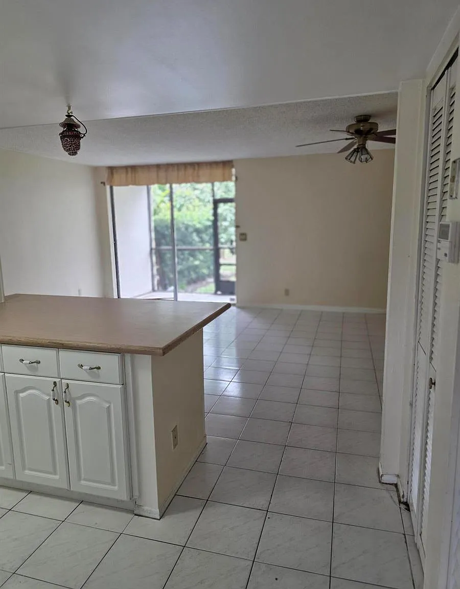 3 bed, 2.5 bath, 1750 sqft, $3,000 — Photo 3