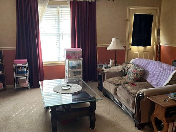 5th image of 867 Lyndsi Ln