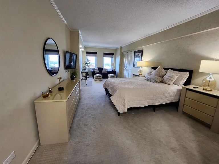 2301 Collins Ave #1026 — Photo 3
