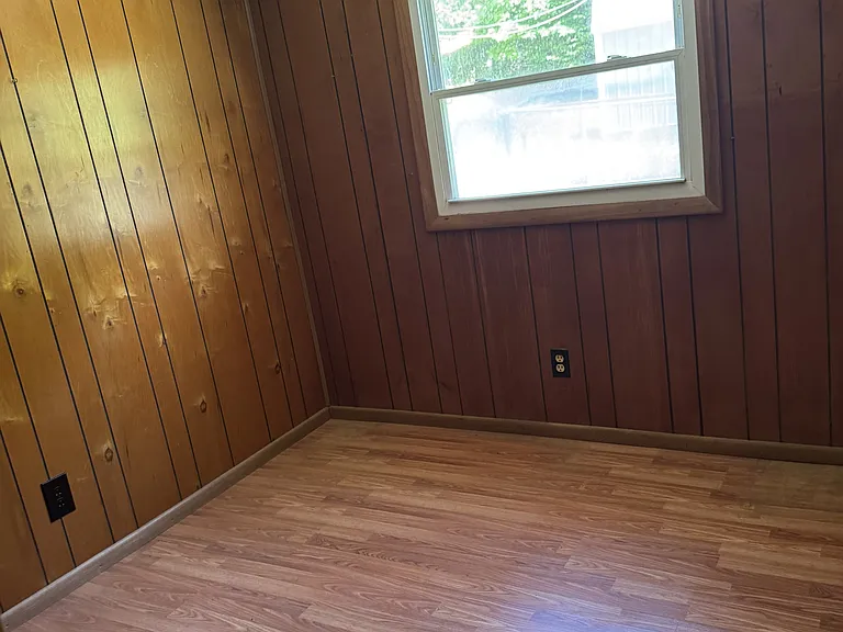 145 Hillrise Dr — Photo 8