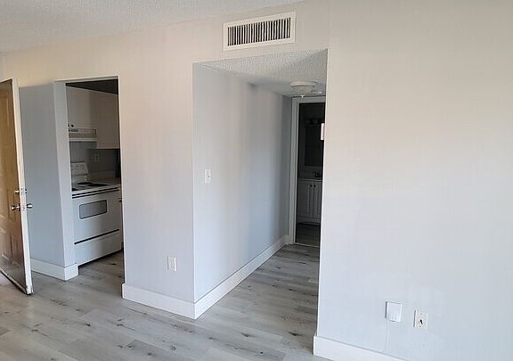4th image of 7421 SW 152nd Ave APT 105
