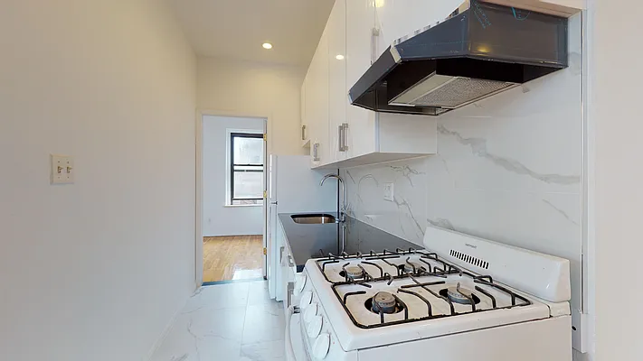 Rented by Bond New York | media 3