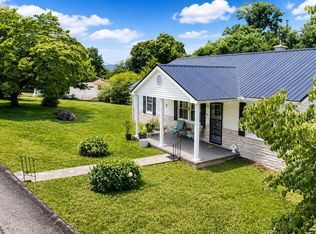 822 Rose Hill Dr, La Follette, TN 37766