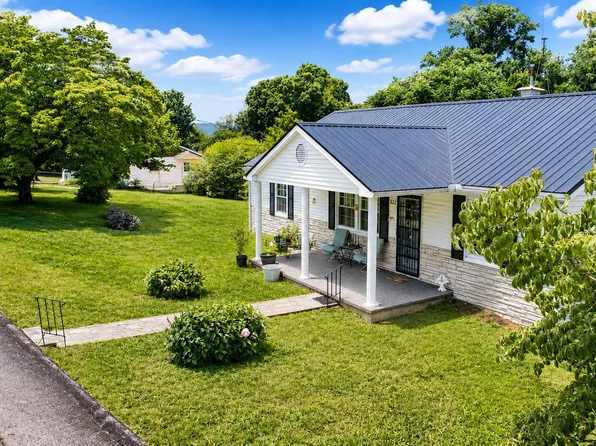 822 Rose Hill Dr, La Follette, TN 37766