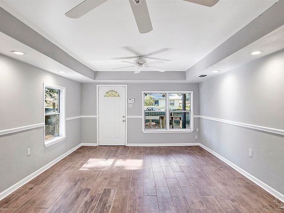 3rd image of 1704 Fernwood Ave