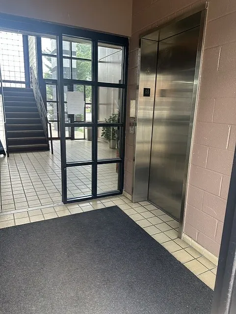 Studio, 1500 sqft, $2,980 — Photo 3