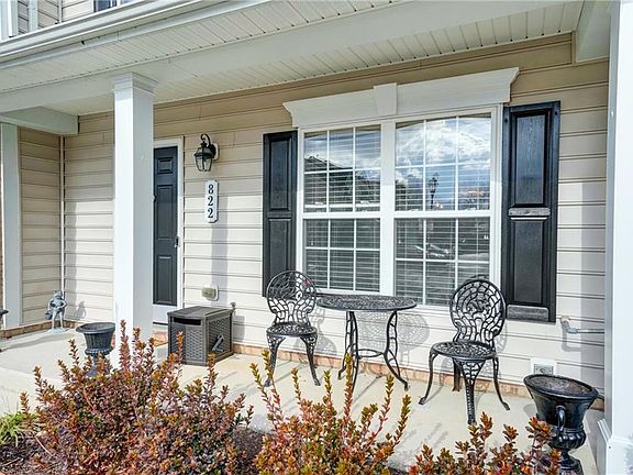 3rd image of 822 Sweet Tessa Dr