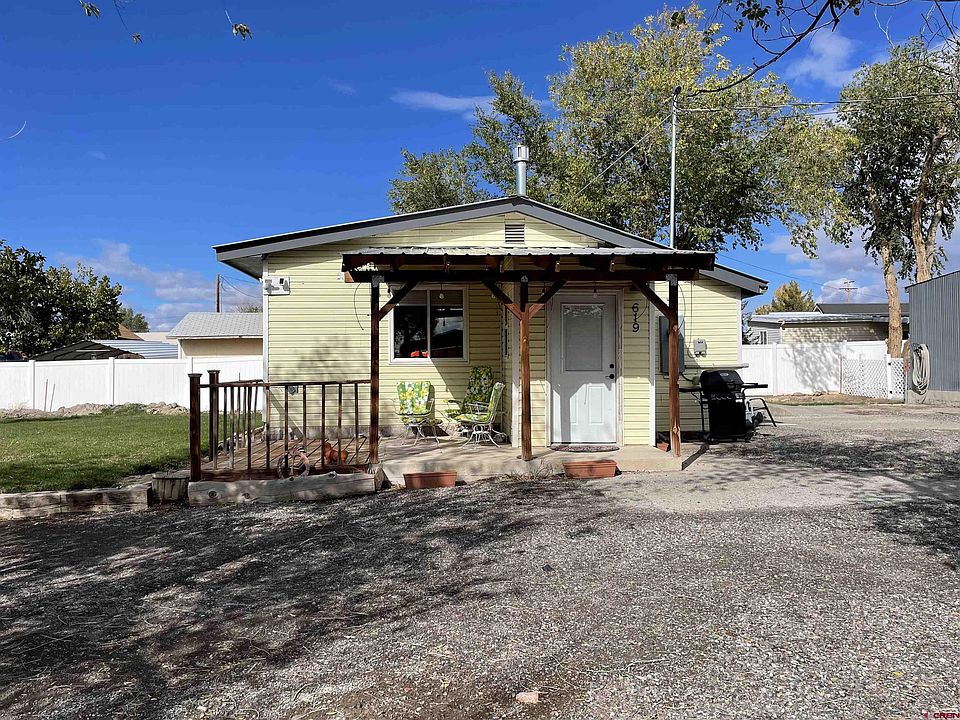 1st image of 619 1st St