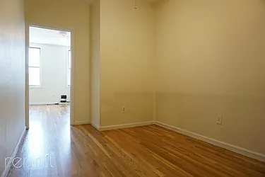 Rented by Rennit Inc.