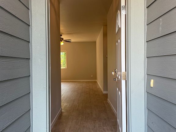 2nd image of 3882 Malott Pl SE