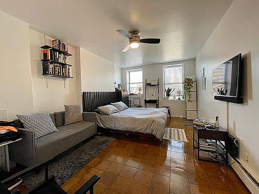 2nd image of 2148 2nd Ave APT 1B