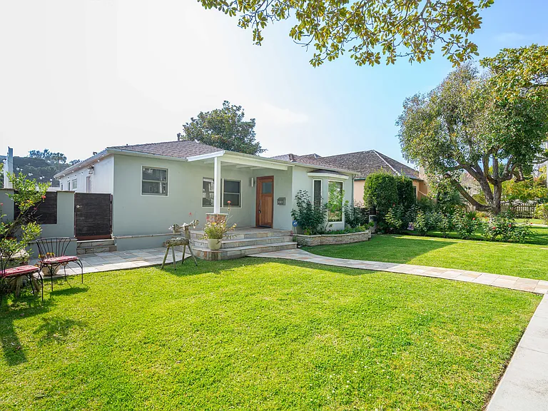 317 Whiting St — Photo 3