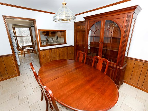 5th image of 9011 Gardner Rd