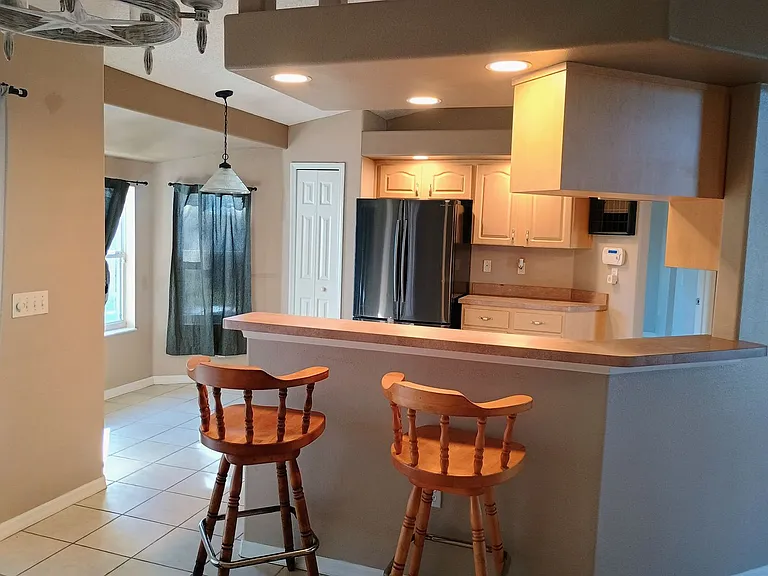 11624 Linden Dr — Photo 10