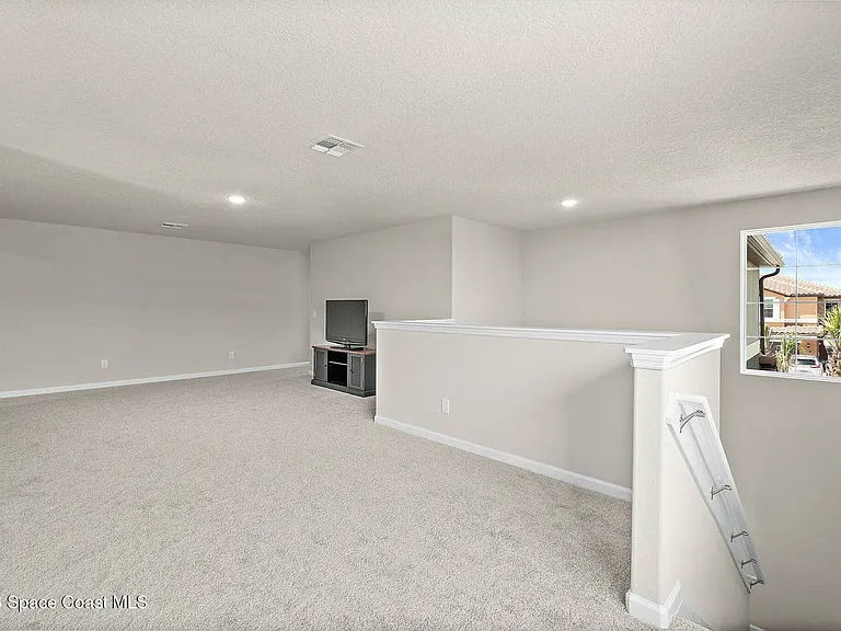 775 Simeon Dr — Photo 10