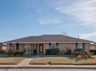 121 Chieftain Dr, Waxahachie, TX 75165