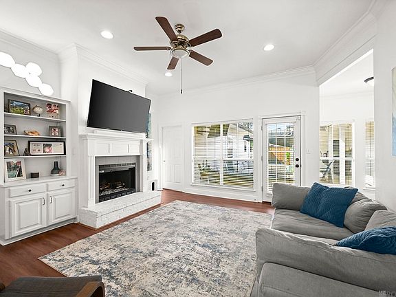 4th image of 6034 Woodlawn Park Ct