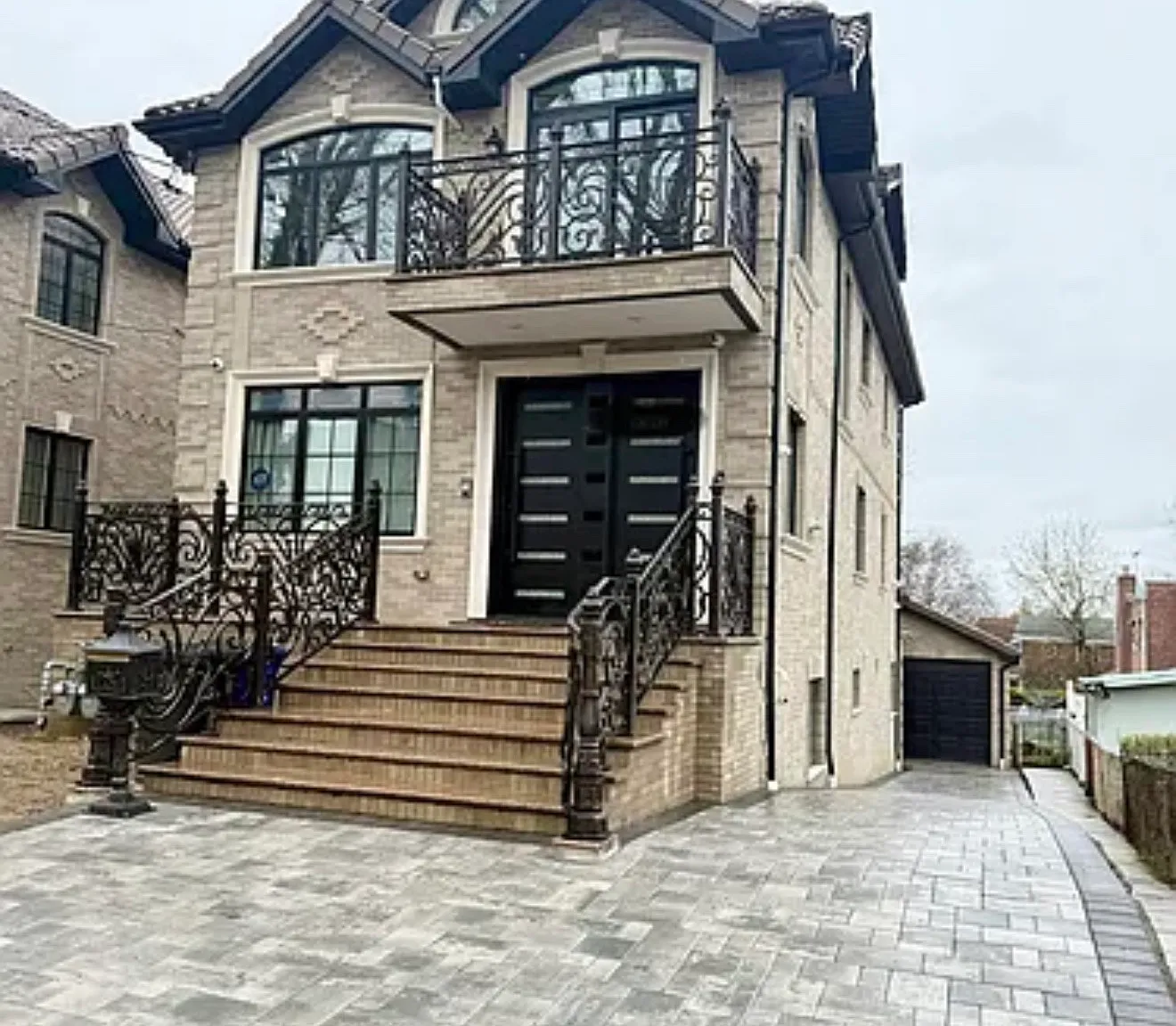 3 bed, 1100 sqft, $3,600 — Photo 1