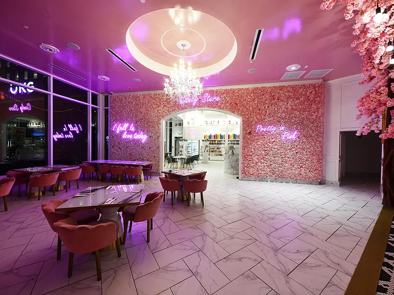 Sugar Factory features floor-to-ceiling candy wall & known for their signature smoking candy goblets. Just a 5 minute walk from the property.