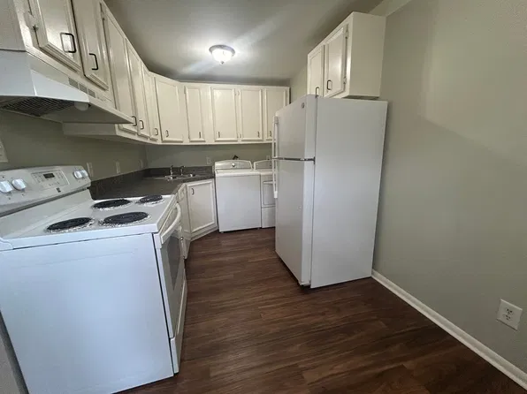 3824C W Country Club Rd, Winston Salem, NC