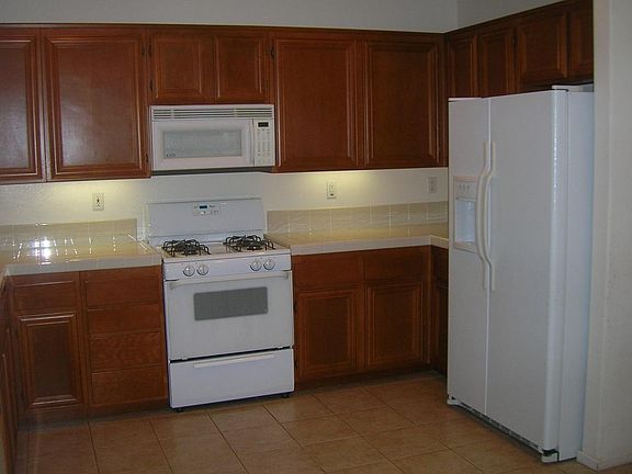 2nd image of 4491 Brisbane Way Unit 2