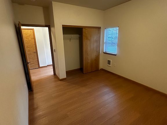5th image of 3745 SW Water Ave #101