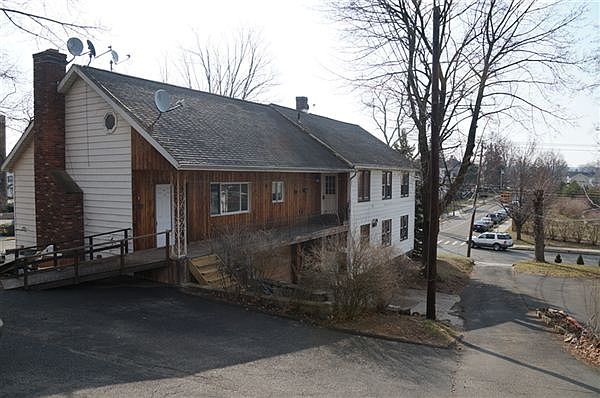 99 Osborne St 00001