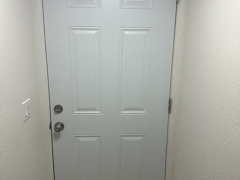 2383 S Apache Dr — Photo 3