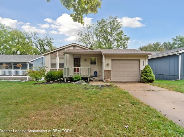 2727 Aurora Dr, Lansing, MI 48910