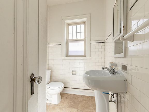 4th image of 7528 Parkdale Ave APT 3S