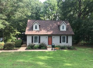 107 Woodside Ln, Central, SC 29630