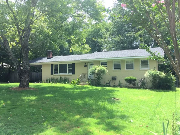 910 Cherokee Trl SE, Smyrna, GA 30080