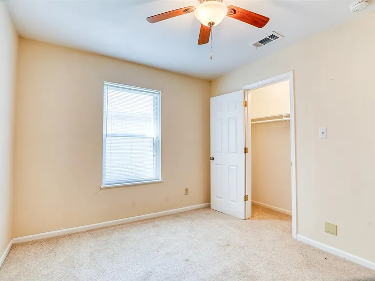 607 Rosewood Dr — Photo 41