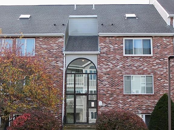 2nd image of 114 Burkhall St Unit A