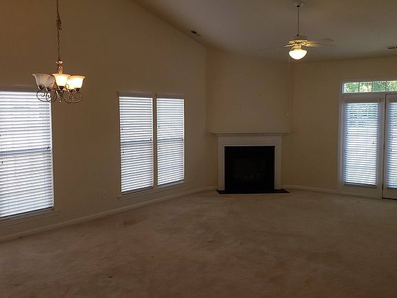 3rd image of 5971 Hollow Wood Ct