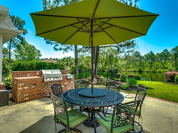 Lots of Space to Entertain!