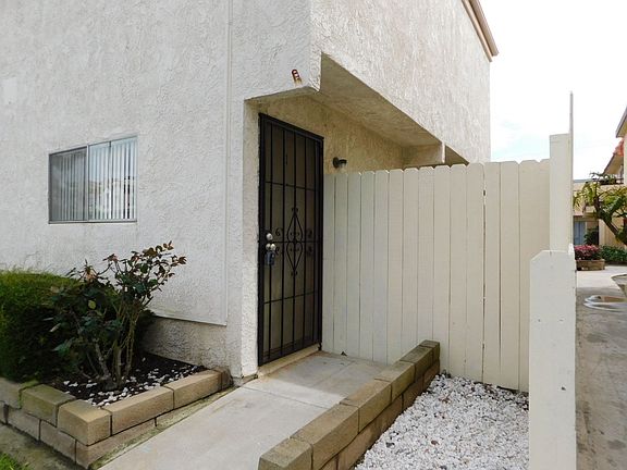 2nd image of 426 21st St APT 1