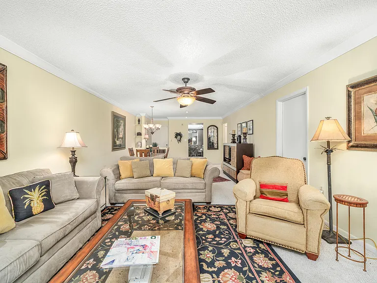 3833 Edgewater Dr — Photo 14