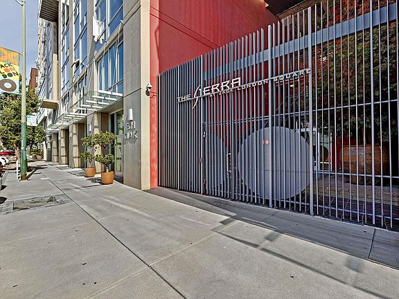 3rd image of 311 Oak St APT 842