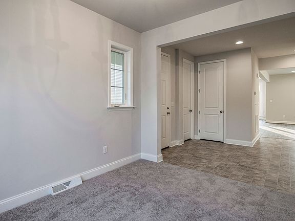 4th image of 716 Withers Park Dr