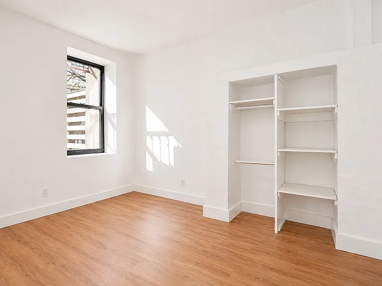 710 De Graw St #1A — Photo 6