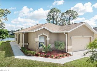 319 Stanhope Cir, Naples, FL 34104