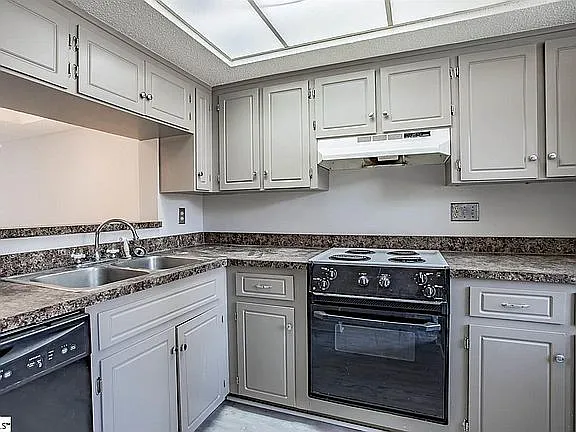 2530 E North St #4-L — Photo 2