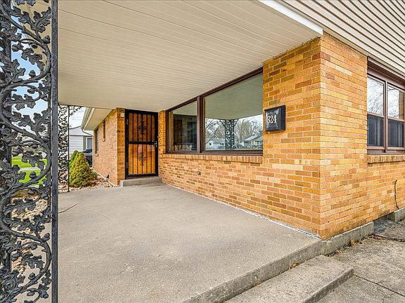 2nd image of 324 Fairview Blvd