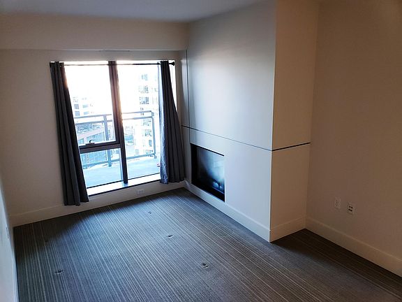 5th image of 820 Blanchard St Unit 1303